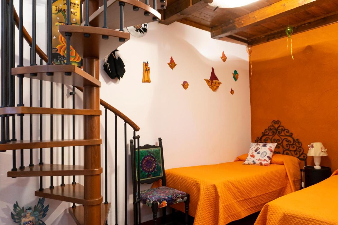Le Streghe Rooms E Art,Centralissimo Con Garage Su Richiesta Livorno Ngoại thất bức ảnh