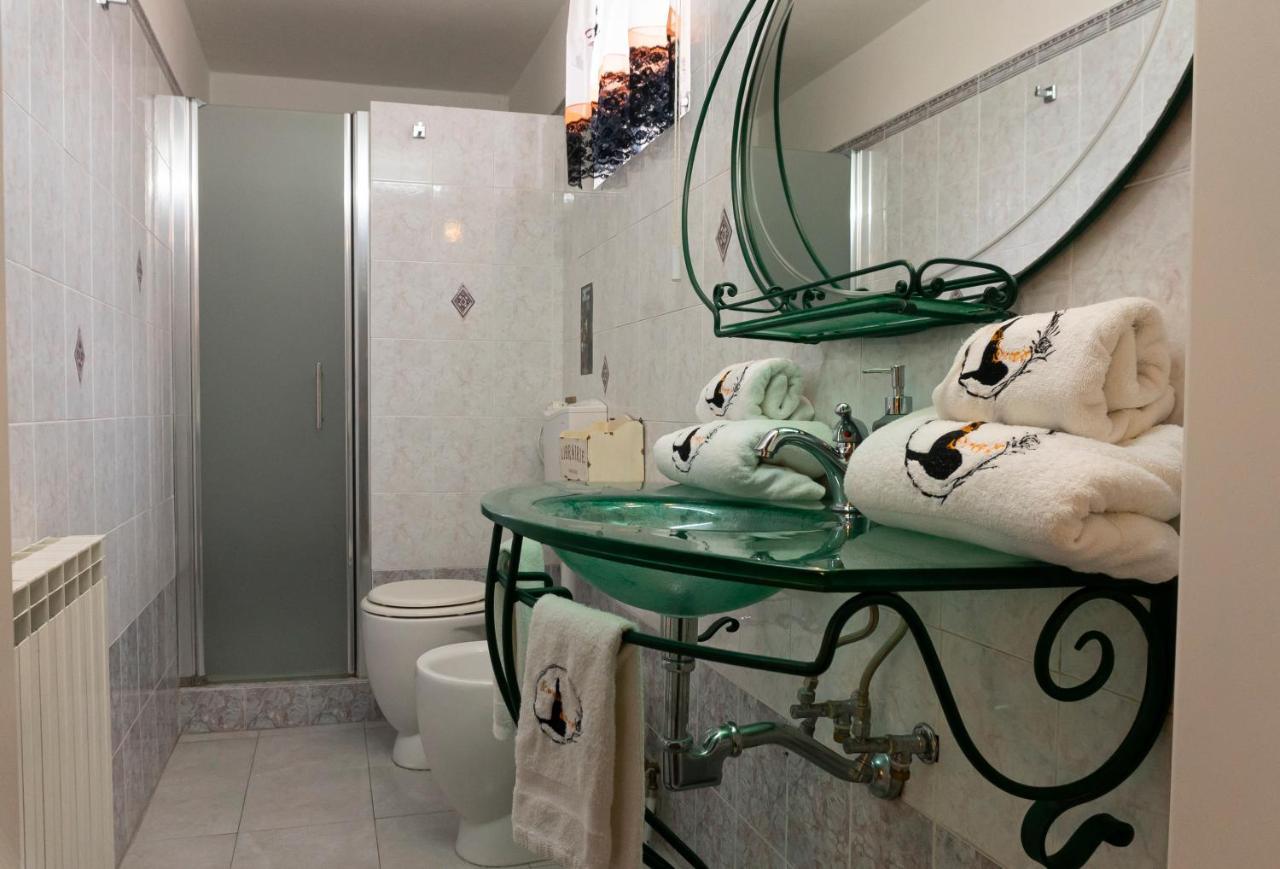 Le Streghe Rooms E Art,Centralissimo Con Garage Su Richiesta Livorno Ngoại thất bức ảnh